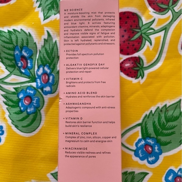 MZ SKIN ANTI-POLLUTION HYDRATING MIST
POLLUTION, INFRARED & BLUE LIGHT SHIELD - Picture 4 of 7